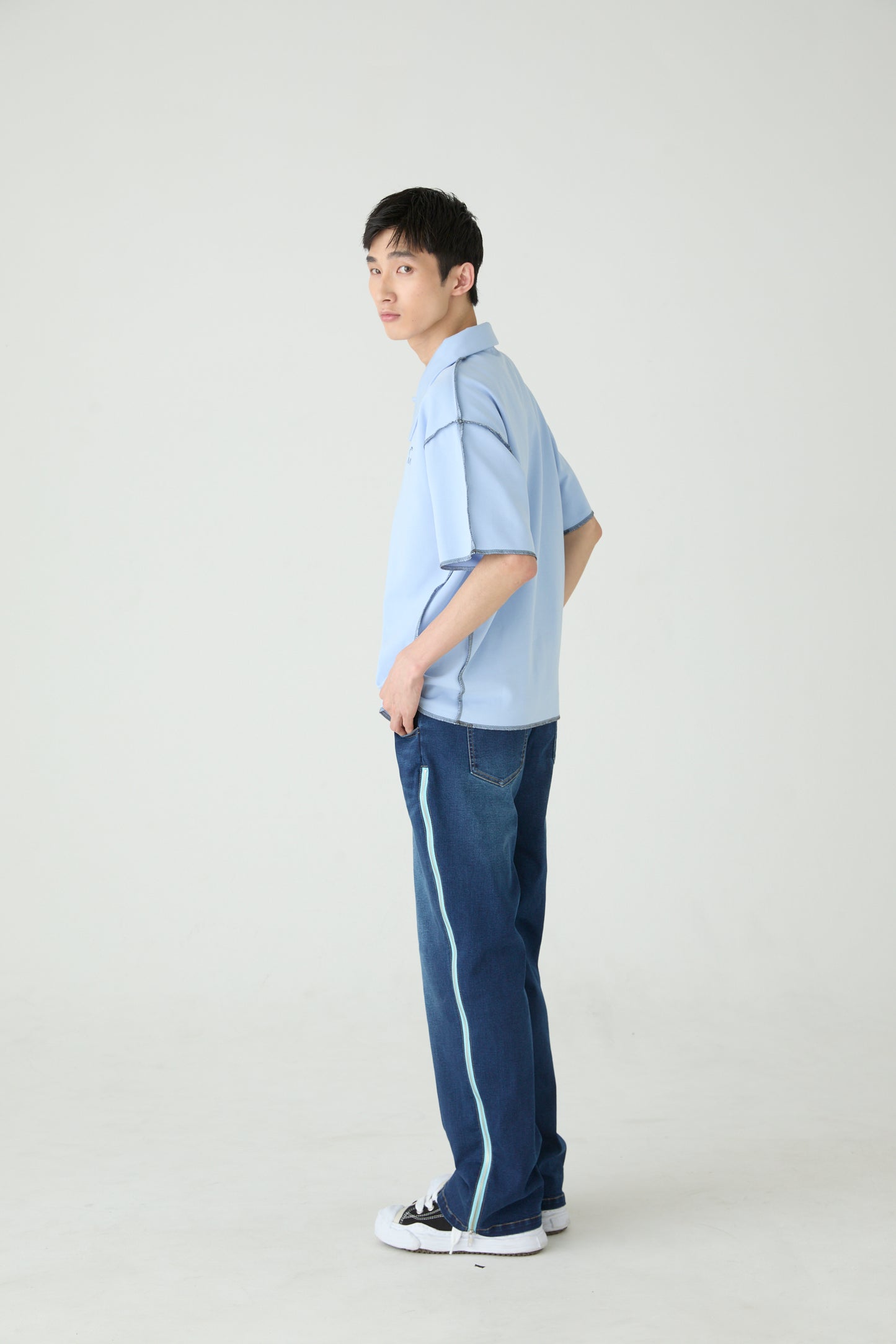 サイドチャックデニムパンツ