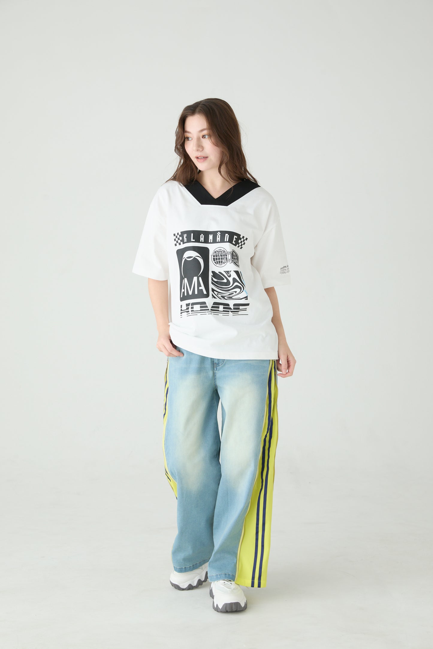 ロゴTシャツ