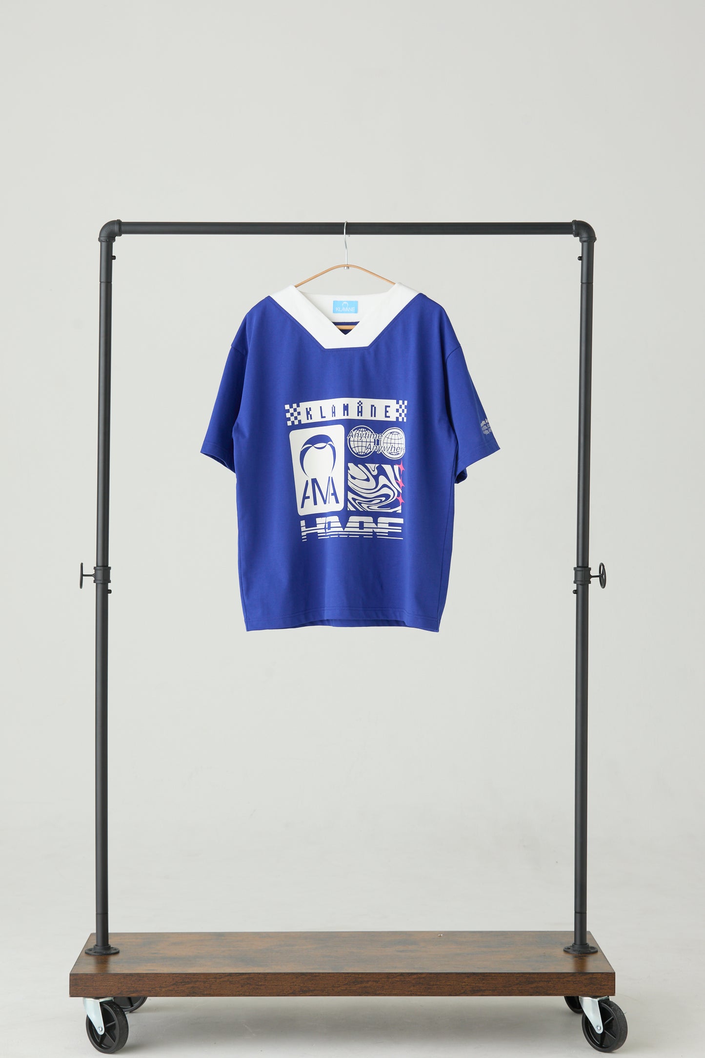 ロゴTシャツ